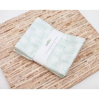 Große Stoffservietten - 4Er Set | N5579 Mint Palmen Moderne Wiederverwendbare von JAQSstudio