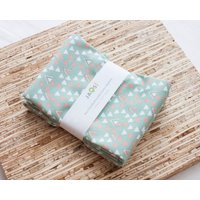 Große Stoffservietten - 4Er Set | N6340 Dusty Green Triangles Wiederverwendbare von JAQSstudio