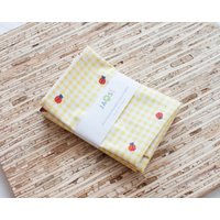 Kleine Stoffservietten - 4Er Set | N9782S Karierte Gelbe Marienkäfer Wiederverwendbare Baumwollstoff-Servietten von JAQSstudio