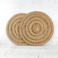 4Er Set Spirale Handgewebte Runde Rattan Tischsets, Stroh Serviermatte, Rustikale Dekoration, Natürliches Küchendekor Für Tisch 4Er Set Spirale Handgewebte Runde Rattan Tischsets, Stroh Serviermatte, Rustikale Dekoration, Natürliches Küchendekor Für Tisch von JAVADECO