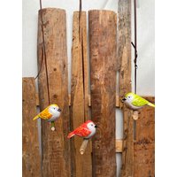 Kleine Keramik Vögelchen Mit Ast Zum Hängen | Gelb Rot Grün Vogel Rund 3Er Set Gartenkeramik Gartendeko Keramikfigur Kleine Keramik Vögelchen Mit Ast Zum Hängen | Gelb Rot Grün Vogel Rund 3Er Set Gartenkeramik Gartendeko Keramikfigur von JBLivingKeramik