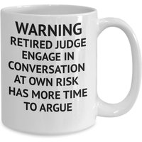 Becher Für Richter Im Ruhestand , Geschenk Lustiges Becher Für Richter Im Ruhestand , Geschenk Lustiges von JDMCREATIVEMUGS