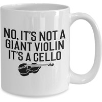 Cellospieler Geschenke, Geschenk Für Cellospieler, Lustige Kaffeetasse, Musiker Neuheit Tasse, Nein Es Ist Keine Geige, Ein Cello von JDMCREATIVEMUGS