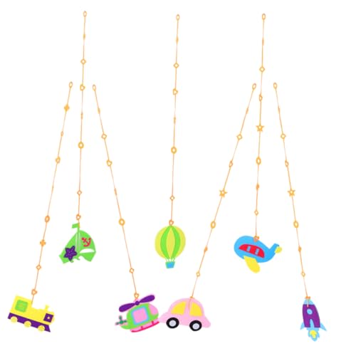 JEWEDECO 7 Stück Teiliges Fahrzeug Hänge-set Kindergarten Dekoration aus Filz Bunte Farbvielfalt Doppelseitig mit Aufhängung Sicher Langlebig für Klassenzimmer Fenster Tür Zweige von JEWEDECO