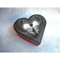 Schmuck-Erinnerungen Box Holz Handbemalt Schwarz Weiße Angel Herzförmigen Geschenk-Boxen Handgefertigten Aufbewahrungsbox Verlaufenden Einzigartige Schmuck-Erinnerungen Box Holz Handbemalt Schwarz Weiße Angel Herzförmigen Geschenk-Boxen Handgefertigten Aufbewahrungsbox Verlaufenden Einzigartige von JHFWBeadsAndFindings
