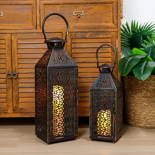 JHY DESIGN Set mit 2 Dekorative Kerzenhalter, 48&36 cm hoch, Marokkanische Kerzenhalter aus Metall mit Hohlmuster für Garten, Veranda, Innen Outdoor, Partys, Hochzeiten (Schwarz gebürstetes Gold) von JHY DESIGN