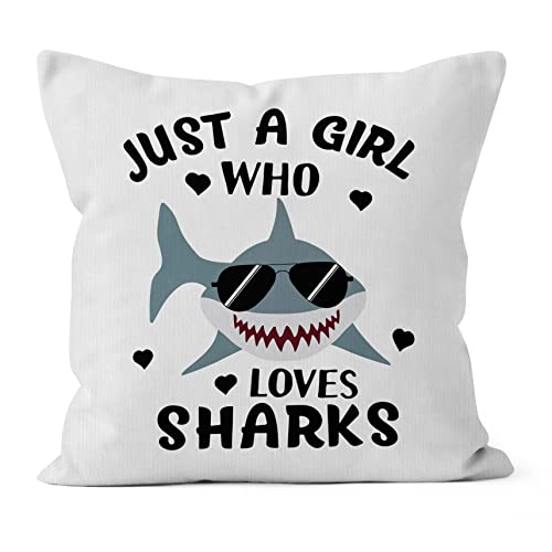 JIMOWANG Shark Pillow Cover, Just a Girl Who Loves Sharks Decorative Pillowcase Throw Pillow Cover, Shark Room Decor, Ocean Fish Shark Lover for Sofa Couch Home Girls Room Decor 18 x 18 Inch JIMOWANG Shark Pillow Cover, Just a Girl Who Loves Sharks Decorative Pillowcase Throw Pillow Cover, Shark Room Decor, Ocean Fish Shark Lover for Sofa Couch Home Girls Room Decor 18 x 18 Inch von JIMOWANG