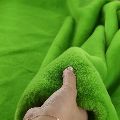 Zotteliger Kunstpelz-Stoff（50cm*160cm）Nähen Kunstpelz-Stoff kurzer Flor 10mm für Kostüm Mode Bereich Teppiche Hochzeit Party Dekoration DIY Craft(3 green) von JINDAOSH