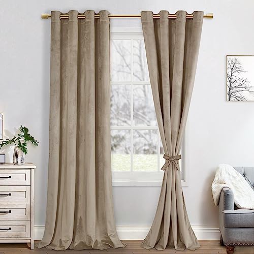 JIUZHEN Verdunklungsvorhang aus Samt, 2er Set Taupe Samt Vorhang weiche blickdichte Gardinen Grün Samtvorhang mit Ösen Vorhänge Samt für Deko Schlafzimmer Wohnzimmer, 140x260cm (B x H),Taupe von JIUZHEN