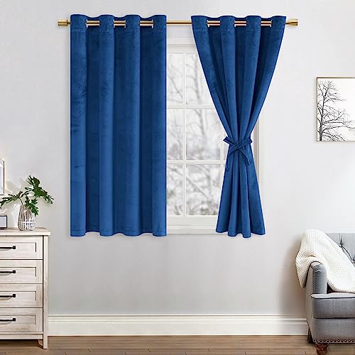 JIUZHEN Verdunklungsvorhang aus Samt,2er Set weiche blickdichte Gardinen mit Ösen für Schlafzimmer,140x145cm (Breite x Höhe),Marineblaue von JIUZHEN