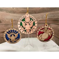 Triple Ornament Display Stand - Zeigen Sie Ihre Ornamente Mit Stil von JKCanfieldCreations