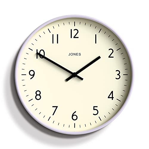 JONES CLOCKS® Studio Runde Wanduhr – Runde Uhr – Moderne Uhr – Designer Wand Uhren – Küchenuhr – Wohnzimmeruhr – Bürouhr – Leicht ablesbares Zifferblatt – 30cm (Lavendel) von JONES CLOCKS