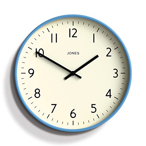JONES CLOCKS® Studio Runde Wanduhr – Runde Uhr – Moderne Uhr – Designer Wand Uhren – Küchenuhr – Wohnzimmeruhr – Bürouhr – Leicht ablesbares Zifferblatt – 30cm (Mittelblau) von JONES CLOCKS