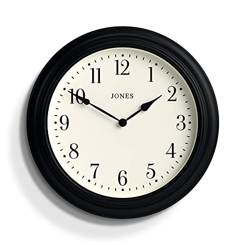 JONES CLOCKS® Supper Club große Wanduhr, klassisches Design, cremefarbenes Zifferblatt und Schwarze Zeiger, 40 cm (Schwarz) von JONES CLOCKS