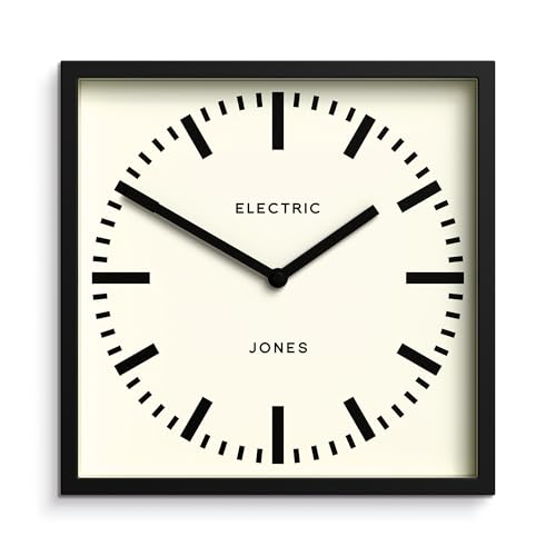 JONES CLOCKS® Box Railway Dial Wanduhr - Quadratische Uhr - Bahnhofsuhr - Küchenuhr - Bürouhr - Retro-Uhr - Designer-Uhr - Buntes Gehäuse - Bahnhofsuhr (Schwarz) von JONES CLOCKS