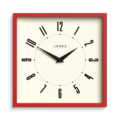 JONES CLOCKS® Box Retro-Wanduhr - quadratische Uhr - Küchenuhr - Bürouhr - Retro-Uhr - Designer-Uhr - farbenfrohes Gehäuse - arabisches Ziffernblatt (Motor Rot) von JONES CLOCKS