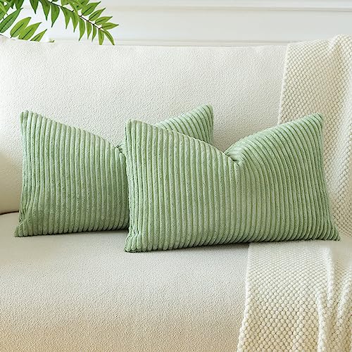 JOTOM 2er Set Cord Kissenbezüge Kissenhülle Dekorative Zierkissen Sofakissen Couchkissen Dekokissen Kissenbezug Deko Kissenhülle für Sofa Wohnzimmer 40x60cm Bohnengrün JOTOM 2er Set Cord Kissenbezüge Kissenhülle Dekorative Zierkissen Sofakissen Couchkissen Dekokissen Kissenbezug Deko Kissenhülle für Sofa Wohnzimmer 40x60cm Bohnengrün von JOTOM