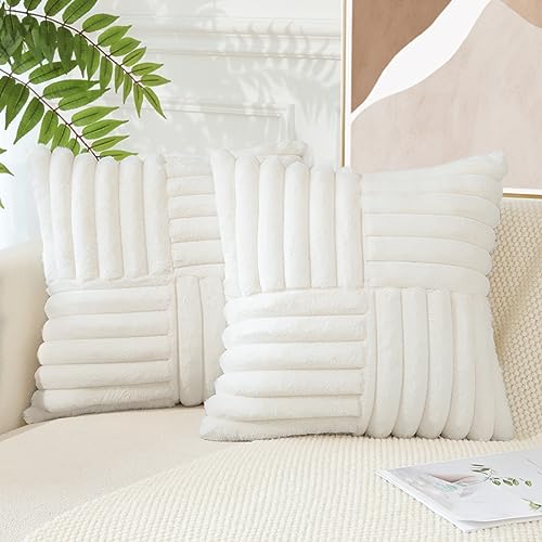 JOTOM 2er Set Gestückelte Samt Kissenbezug Weiche Kunstpelz Plüsch Dekorative Kissenhülle Fuzzy gestreifte Kissenbezüge für Bett Sofa Wohnzimmer Schlafzimmer, Beige 45 x 45 cm von JOTOM