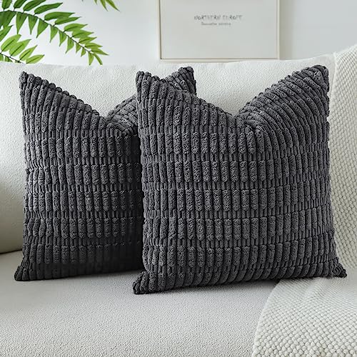 JOTOM 2er Set Kordsamt Weicher Kissenbezüge Moderne Kissenhüllen Dekorative Sofakissen Dekokissen Zierkissenbezug für Wohnzimmer Sofa Schlafzimmer Dunkelgrau 40x40 cm von JOTOM