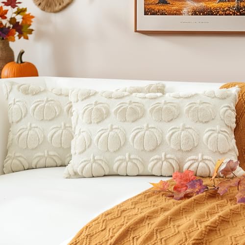 JOTOM 2er Set Kürbis Kissenbezüge, Plüsch Kurze Wolle Dekorativ Zierkissenbezüge Herbst Boho Kissenhüllen Sofakissen Moderne Kissenbezug Herbstdeko für Wohnzimmer Garten (40x60cm, Creme Beige) von JOTOM