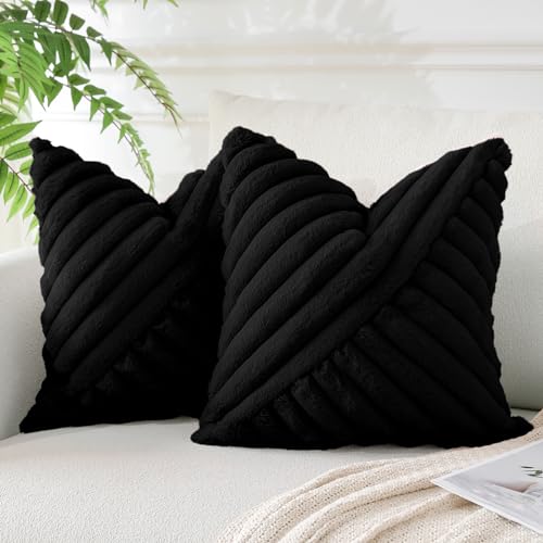 JOTOM 2er Set Kunstpelz Plüsch Kissenbezüge, Dekorative Weich Gestreift Fuzzy Kissenbezug Kissenhüllen Sofakissen Dekokissen Zierkissenbezug für Wohnzimmer Schlafzimmer Deko (50x50cm, Schwarz) von JOTOM