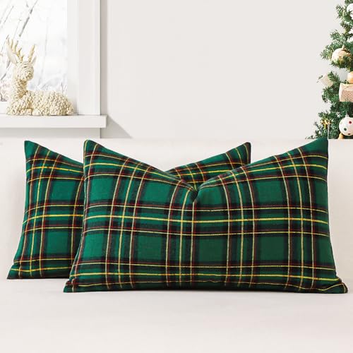 JOTOM 2er Set Weihnachten Schottisches Karo Kissenbezüge, Dekorative Plaid Tartan Wurf Kissenbezug Sofakissen Dekokissen Zierkissenbezug für Wohnzimmer Schlafzimmer Deko (30x50cm, Grün+Schwarz) von JOTOM