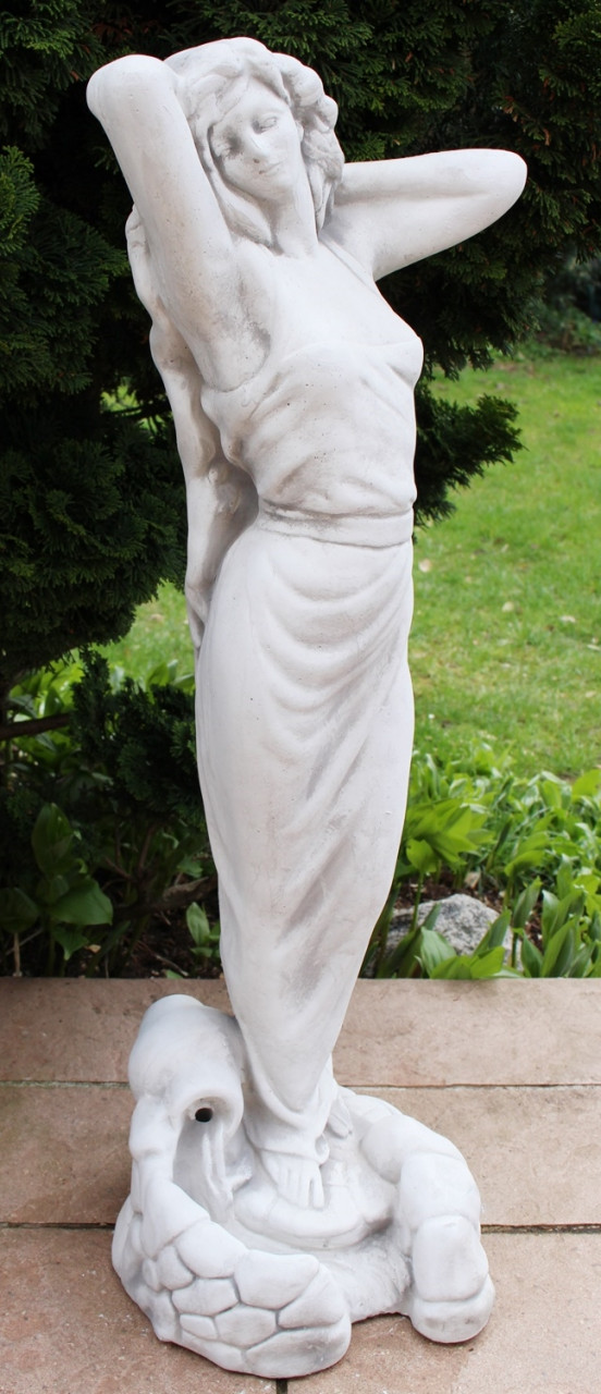 Beton Deko Figur Statue antike Frau als Wasserspeier H 68 cm Dekofigur Gartenskulptur von JS GartenDeko