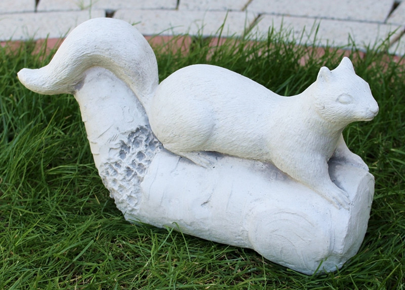 Beton Figur Eichhörnchen H 18 cm Dekofigur und Gartenfigur von JS GartenDeko