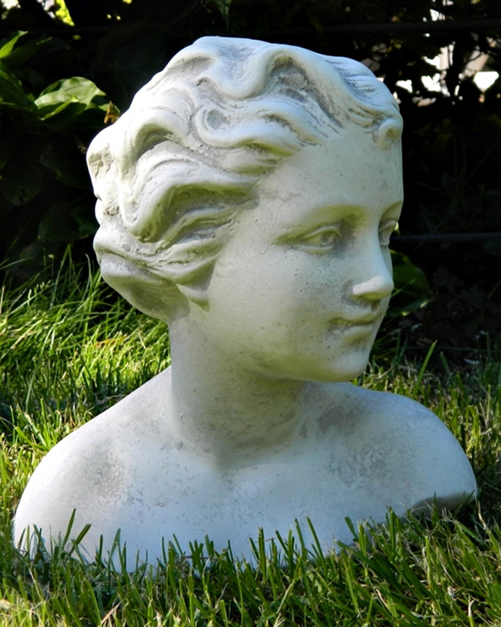 Beton Figur Gartenfigur Büste Mädchen Kind H 25 cm Statue Gartenskulptur aus Beton von JS GartenDeko