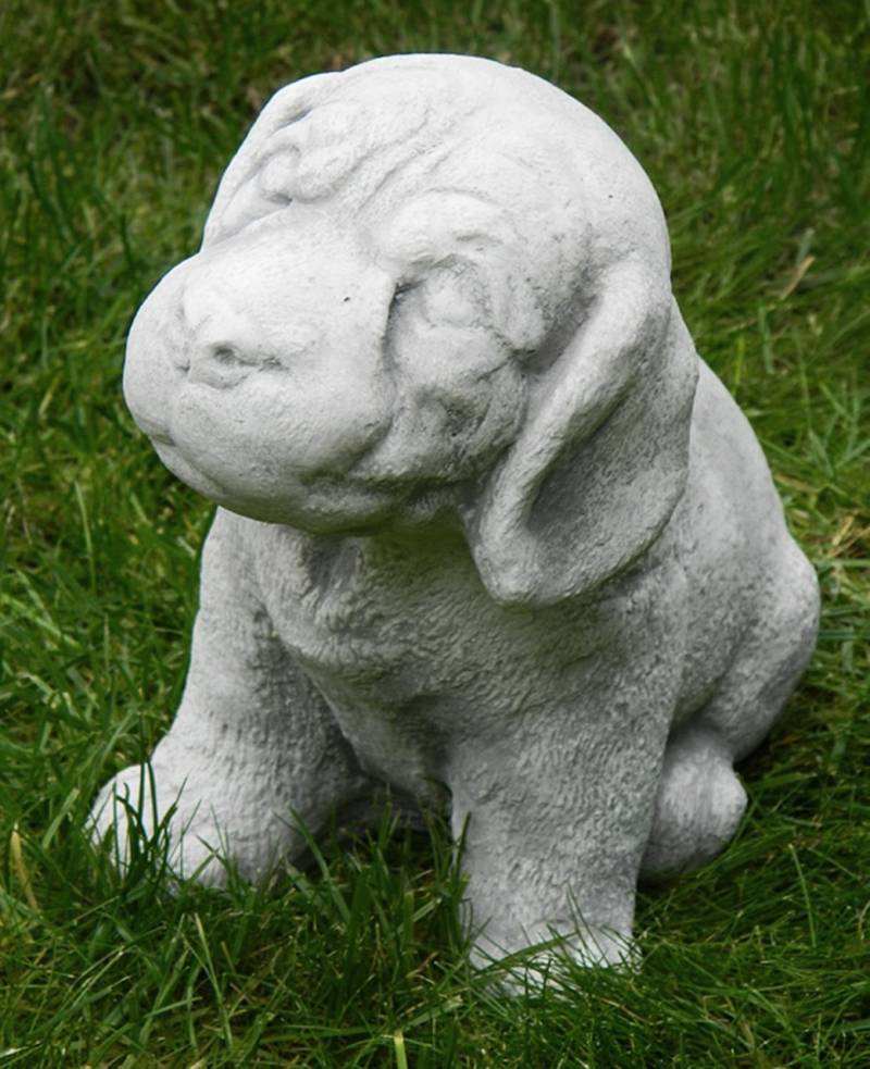 Beton Figur Hund Welpe sitzend H 18 cm Dekofigur und Gartenfigur von JS GartenDeko