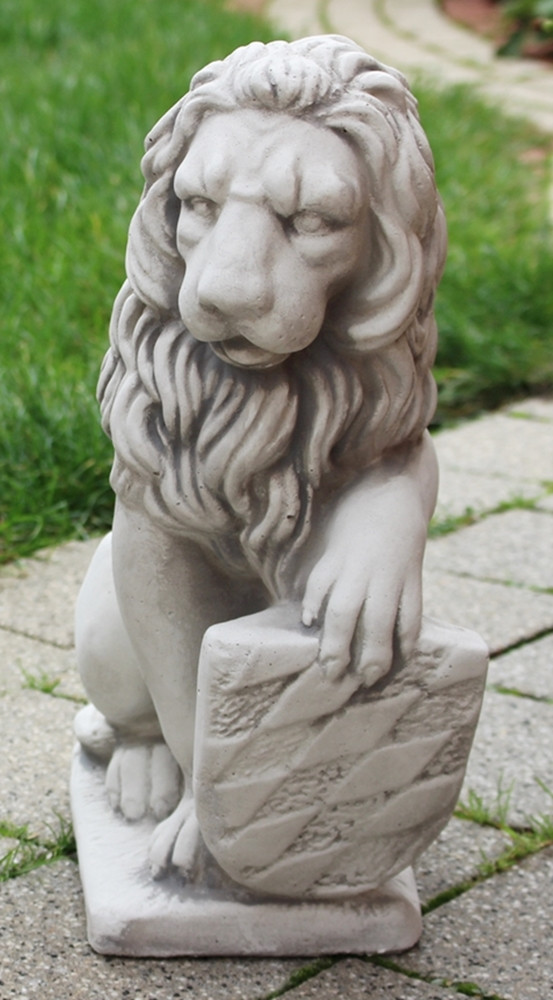 Beton Figur Löwe mit Wappen links H 40 cm Betonskulptur Dekofigur Gartenskulptur von JS GartenDeko