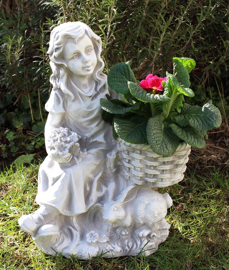 Beton Figur Mädchen mit Topf zum Bepflanzen H 34 cm Ostern Frühling Dekofigur und Gartenskulptur von JS GartenDeko