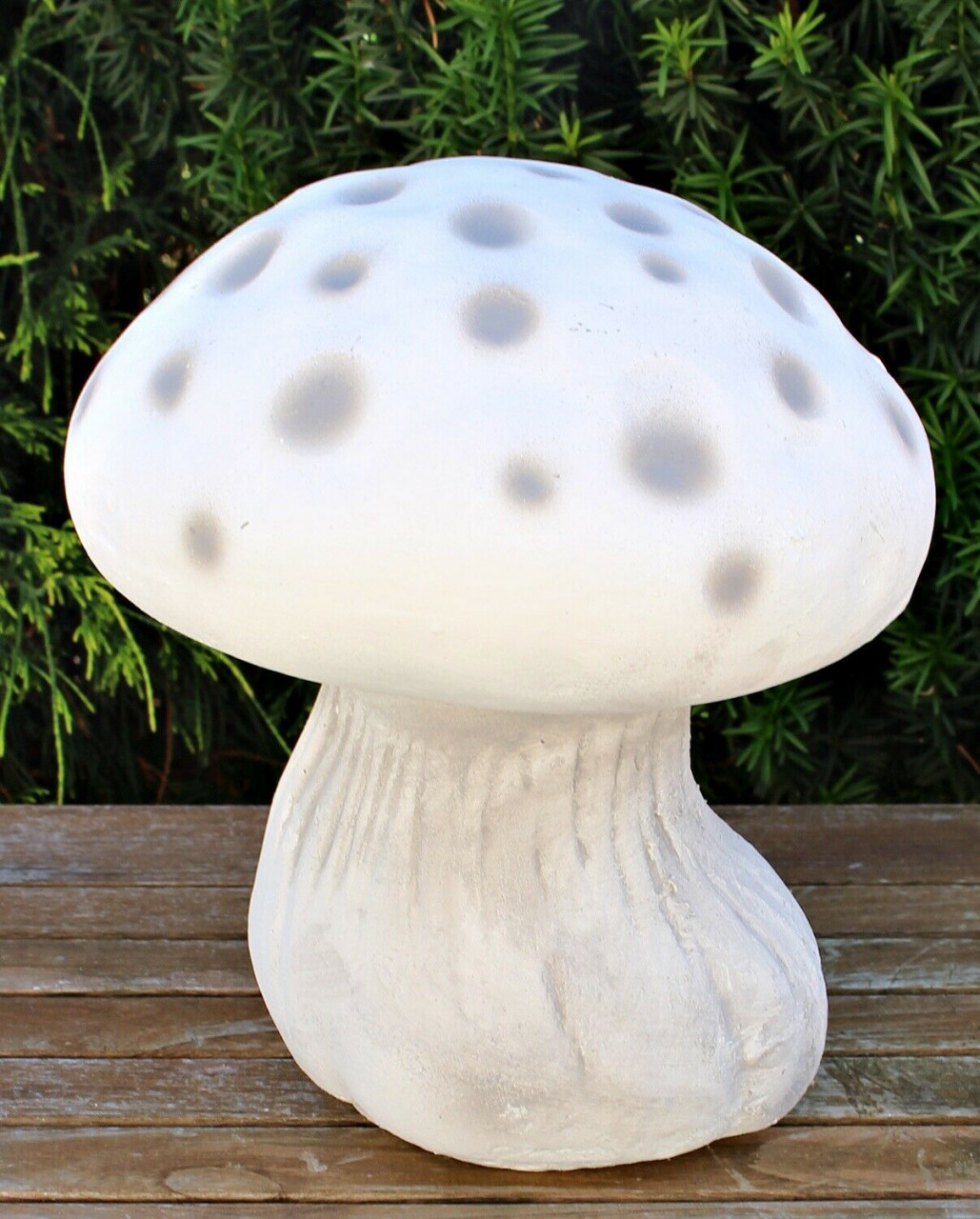 Beton Deko Figur Pilz groß rund H 28 cm Dekoelement Waldpilz Dekofigur und Gartenfigur von JS GartenDeko