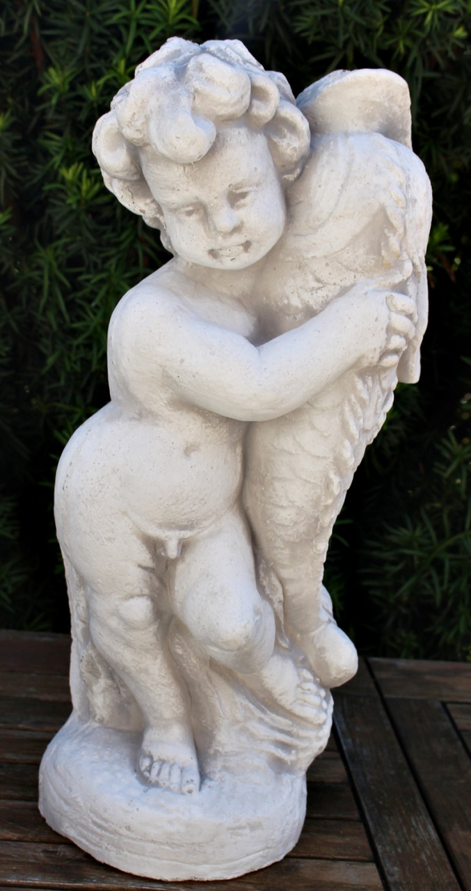 Beton Figur Statue Putte mit Fisch als Wasserspeier (ohne Schlauch) H 42 cm Dekofigur Gartenskulptur von JS GartenDeko