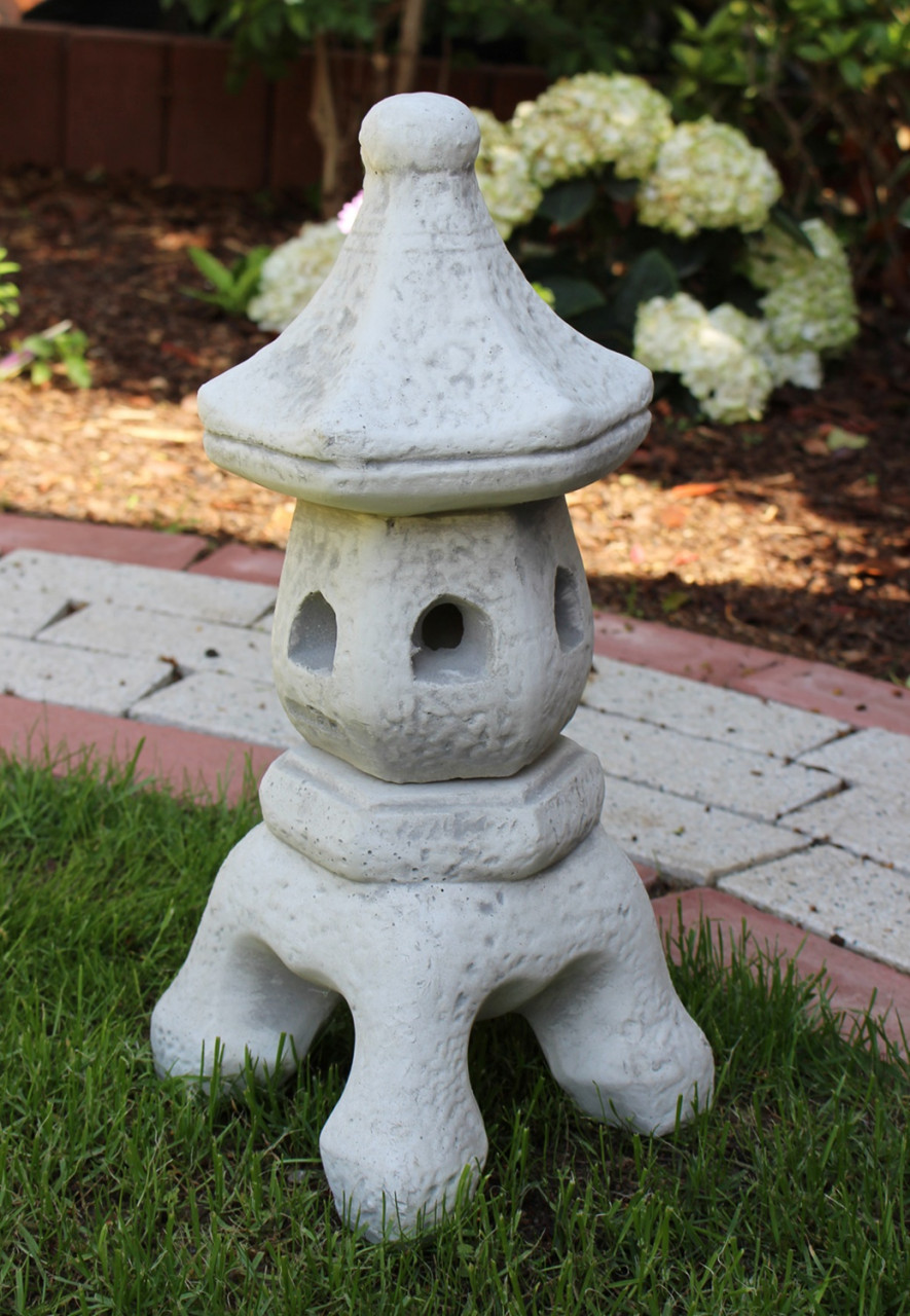 Beton Deko Figur japanische Laterne H 38 cm asiatische Pagode Dekofigur und Gartenskulptur 2-teilig von JS GartenDeko