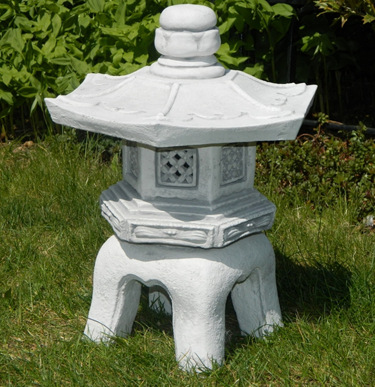 Beton Figur japanische Laterne H 40 cm Dekofigur und Gartenskulptur 3-teilig von JS GartenDeko