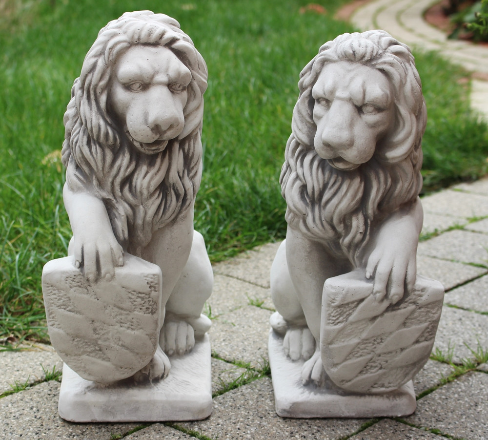 Beton Figuren Löwen Wappen auf rechter und linker Seite H 40 cm Dekofiguren und Gartenskulpturen von JS GartenDeko