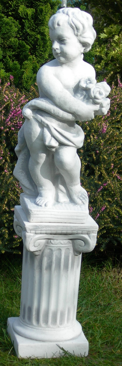 Beton Figuren Statue Putte Vierjahreszeiten Frühling auf ionischer Säule H 84 cm Gartenskulpturen von JS GartenDeko
