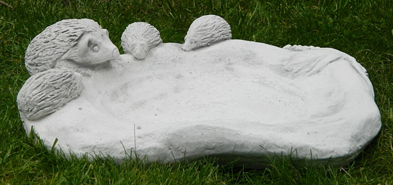 Beton Gartenelement Vogeltränke mit Igelfamilie H 8 cm Deko- und Gartenobjekt Beton Gartenelement Vogeltränke mit Igelfamilie H 8 cm Deko- und Gartenobjekt von JS GartenDeko