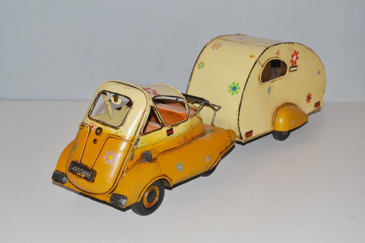 Blechauto Nostalgie Modellauto Oldtimer Automarke BMW Isetta Modell Wohnwagen aus Blech L 53 cm Blechauto Nostalgie Modellauto Oldtimer Automarke BMW Isetta Modell Wohnwagen aus Blech L 53 cm von JS GartenDeko