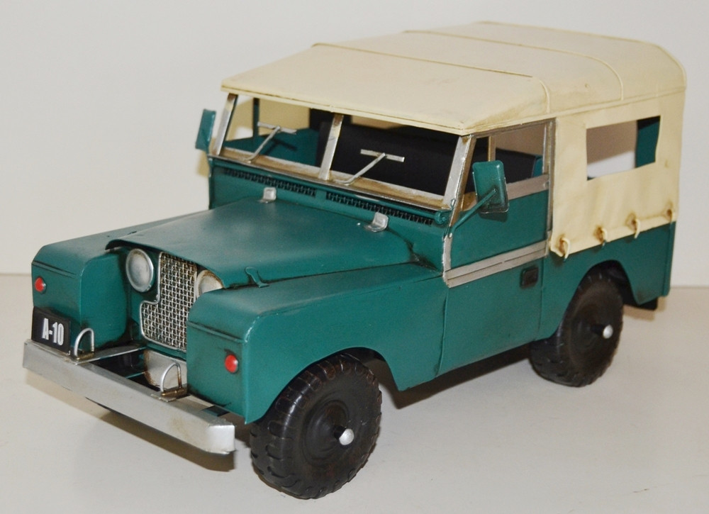Blechauto Nostalgie Modellauto Oldtimer Automarke Jeep Safari Land Rover aus Blech L 36 cm Blechauto Nostalgie Modellauto Oldtimer Automarke Jeep Safari Land Rover aus Blech L 36 cm von JS GartenDeko