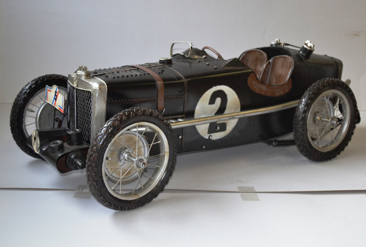 Blechauto Nostalgie Modellauto Oldtimer Automarke MG Roadster XXL Modell aus Blech L 130 cm Blechauto Nostalgie Modellauto Oldtimer Automarke MG Roadster XXL Modell aus Blech L 130 cm von JS GartenDeko