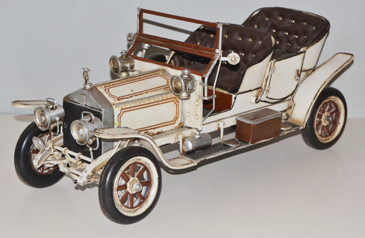Blechauto Nostalgie Modellauto Oldtimer Automarke Rolls Royce Silver Ghost 1909 aus Blech L 50 cm Blechauto Nostalgie Modellauto Oldtimer Automarke Rolls Royce Silver Ghost 1909 aus Blech L 50 cm von JS GartenDeko