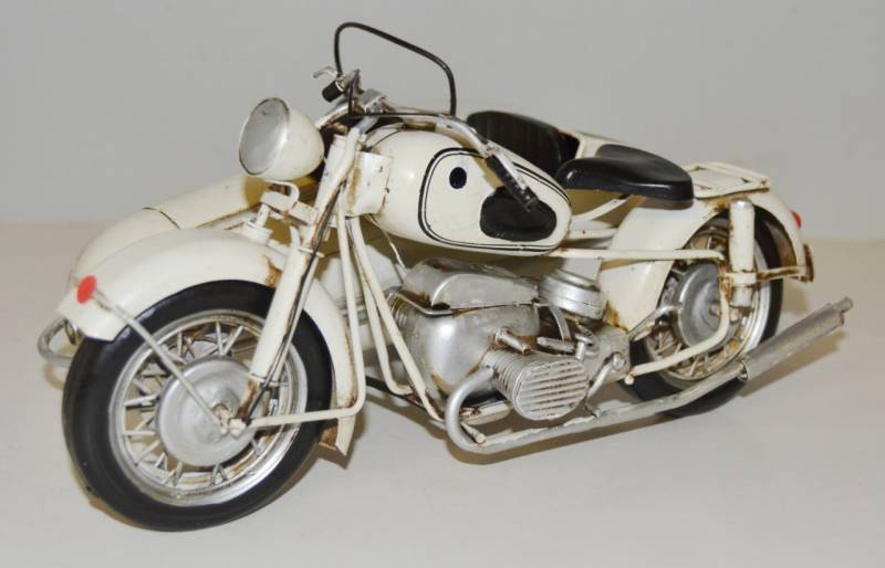 Blechmotorrad Nostalgie Modellauto Oldtimer Marke BMW Motorrad R 60 mit Beiwagen aus Blech L 26 cm von JS GartenDeko