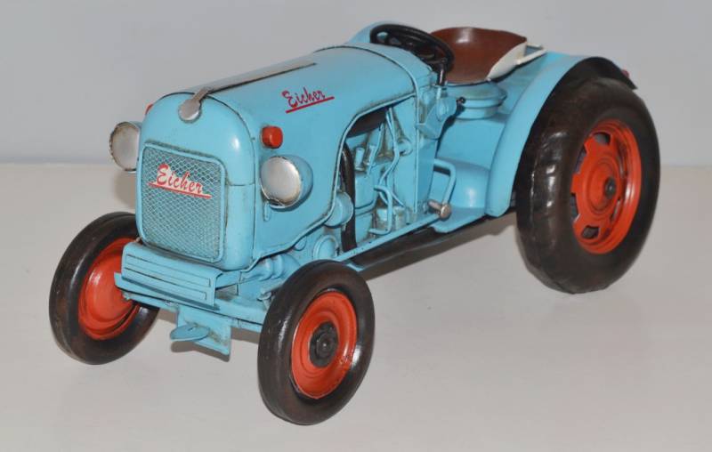 Blechtraktor Nostalgie Modellauto Oldtimer Marke Eicher Traktor Dieselschlepper aus Blech L 32 cm von JS GartenDeko