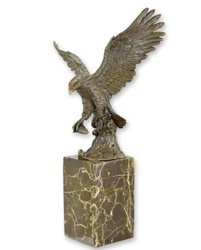 Bronzefigur Bronzeskulptur Bronze Adler fliegend mit Fisch in der Kralle auf Sockel H 35,4 cm von JS GartenDeko