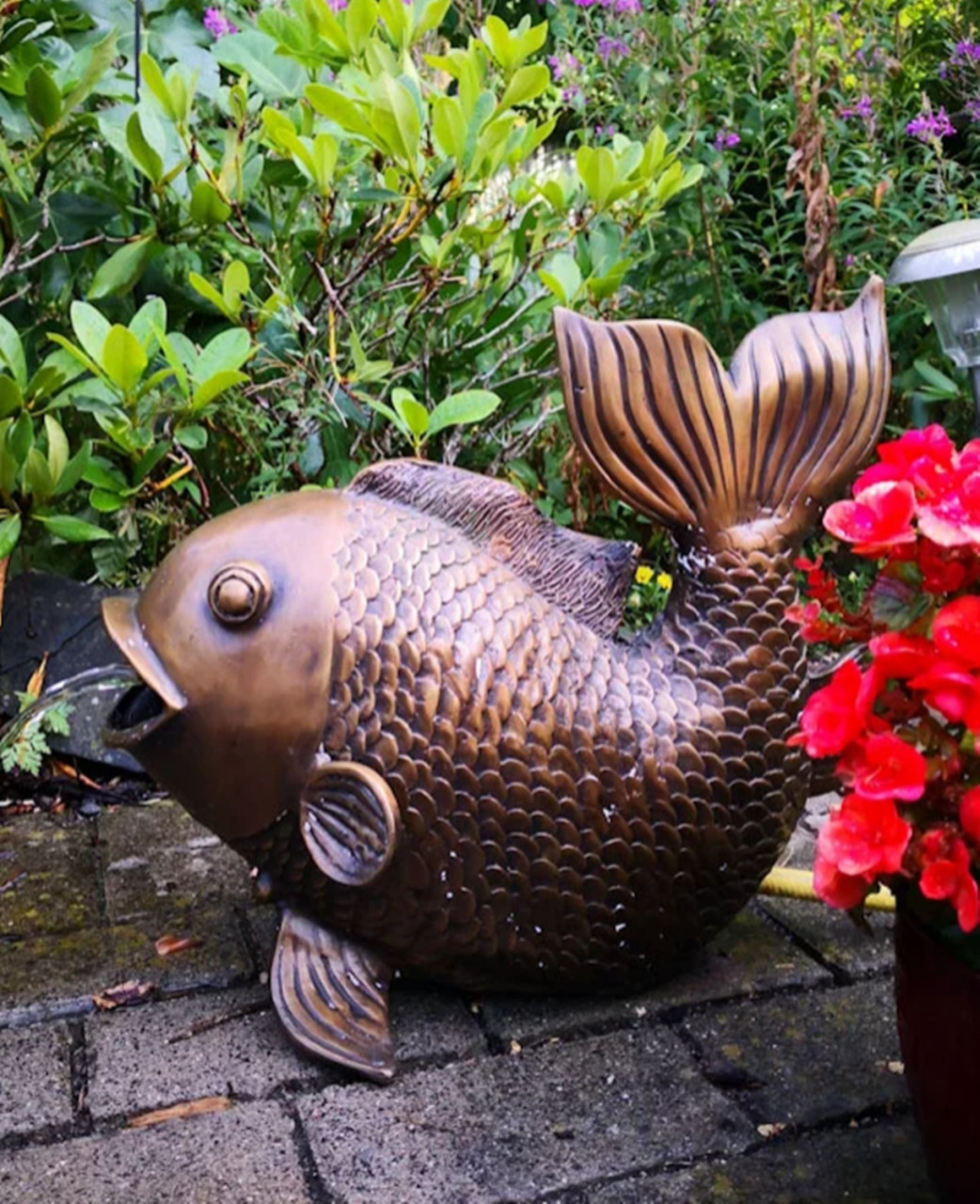 Bronzefigur Bronzeskulptur Bronze Fisch Wasserspeier B 46 cm Figur Dekofigur Skulptur von JS GartenDeko