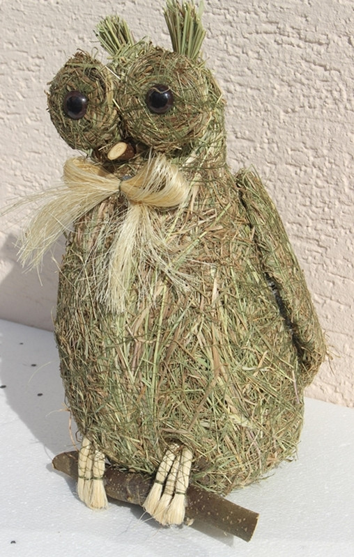 Deko Heu Figur Eule sitzend Heueule Höhe 30 cm Tierfigur aus Naturmaterial Heu zum Basteln Heudeko von JS GartenDeko