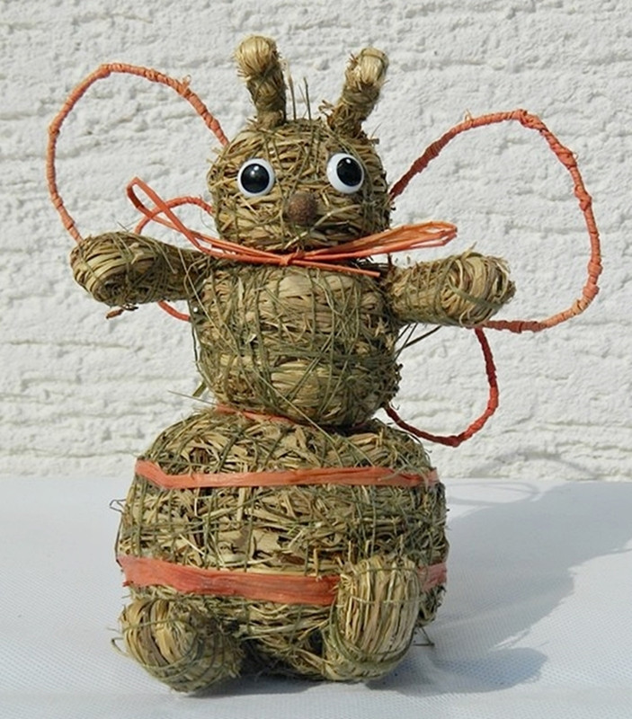 Deko Heu Figur Biene H 16 cm Frühlingsdeko Tierfigur aus Naturmaterial Heu zum Basteln Heudeko von JS GartenDeko