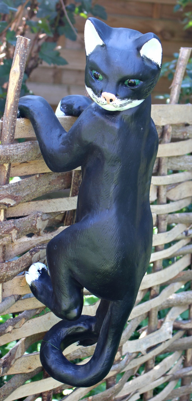 Dekorationsfigur Katze Kopf links kletternd H 63 cm Tierfigur aus Kunstharz von JS GartenDeko